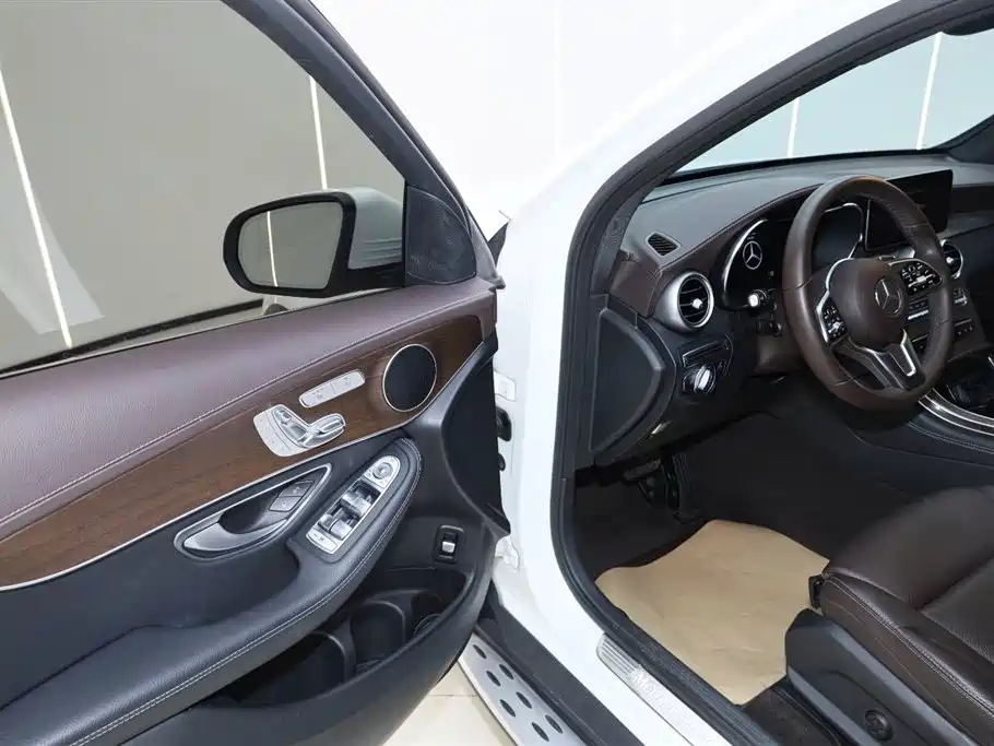 Mercedes-Benz GLC 2021 GLC 260 L 4MATIC Luxury фото 17