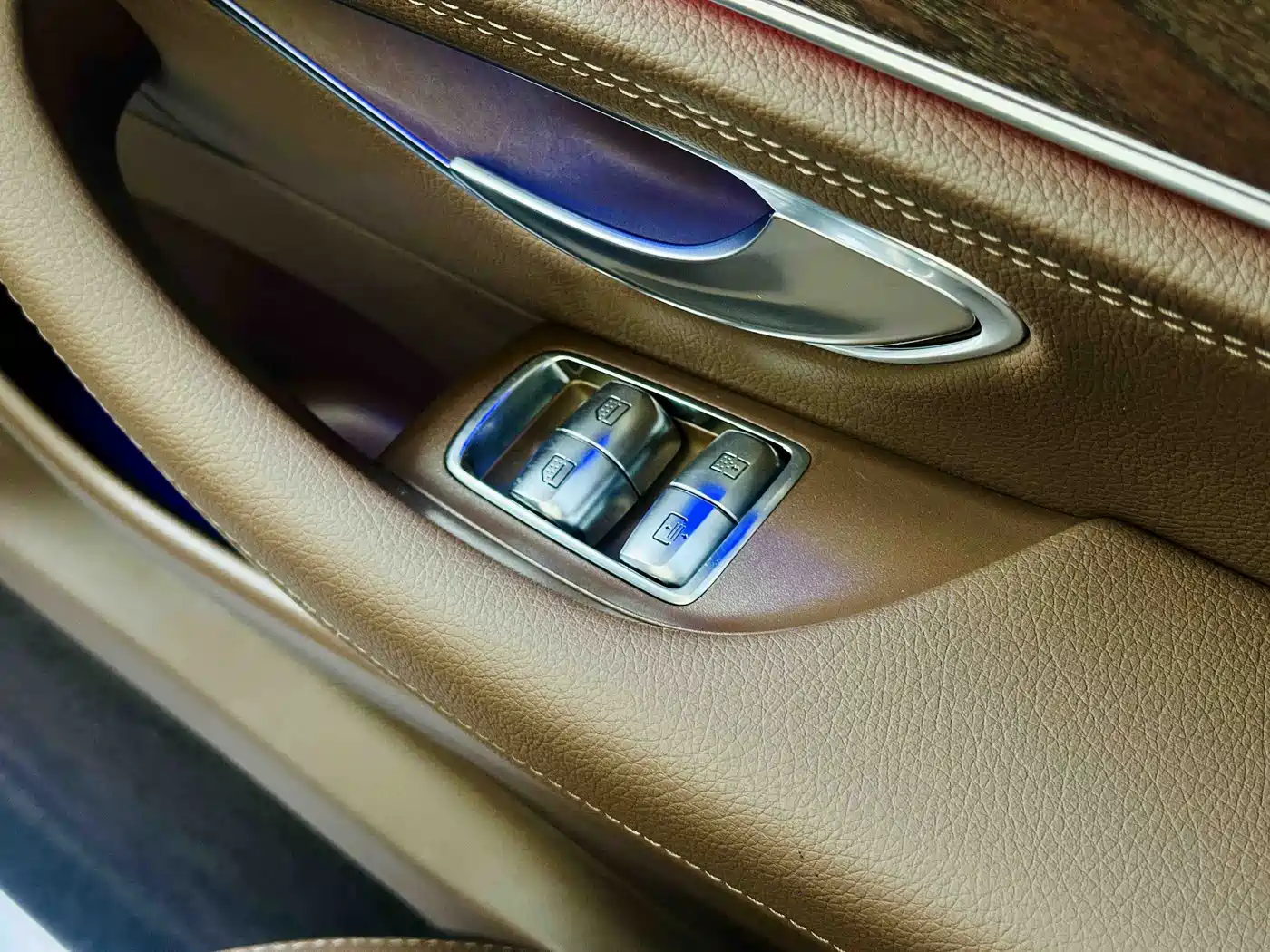 Mercedes-Benz E-Class 2021 E 300 L Luxury фото 15