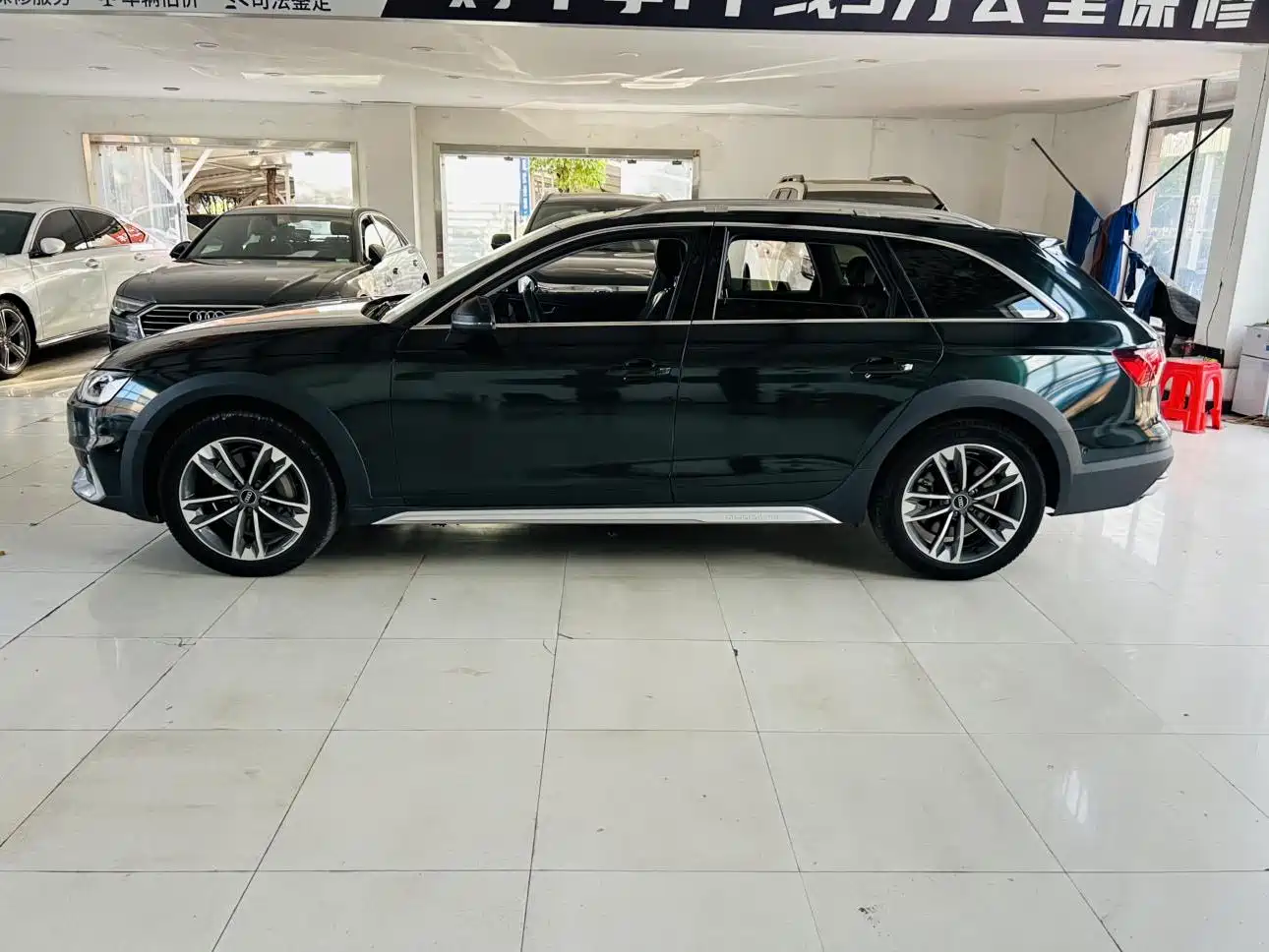 Audi A4 (Import) 2022 2021 allroad quattro Explorer