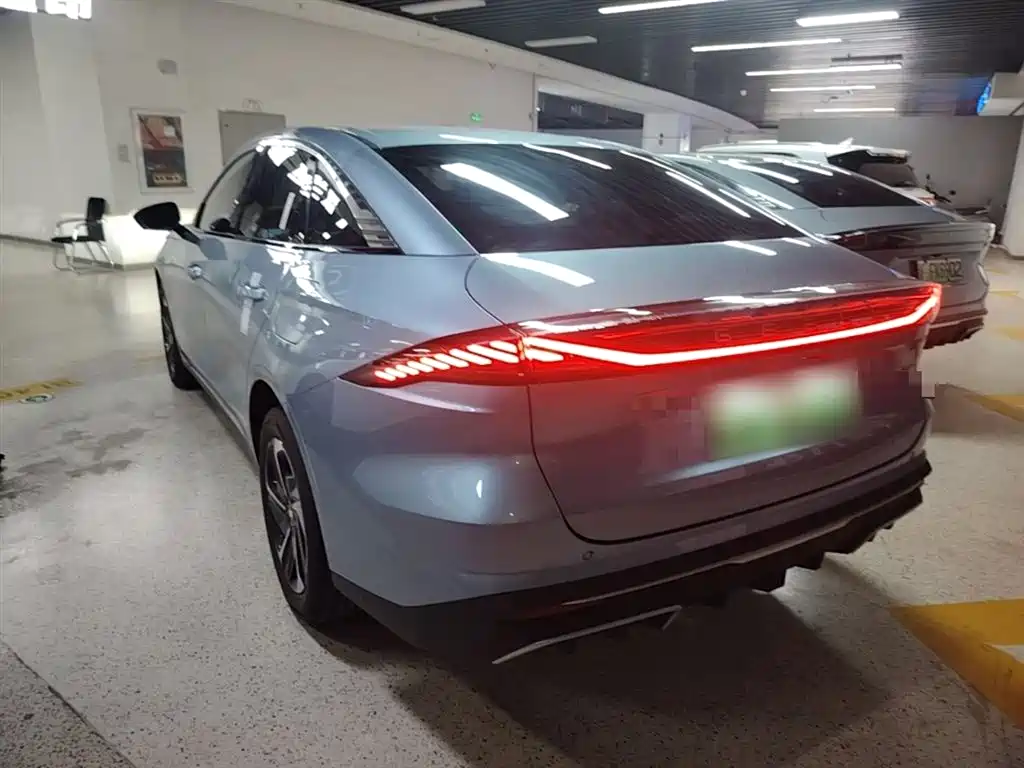 Geely Galaxy Galaxy L6 2025 EM-i 140km Starship Edition фото 5