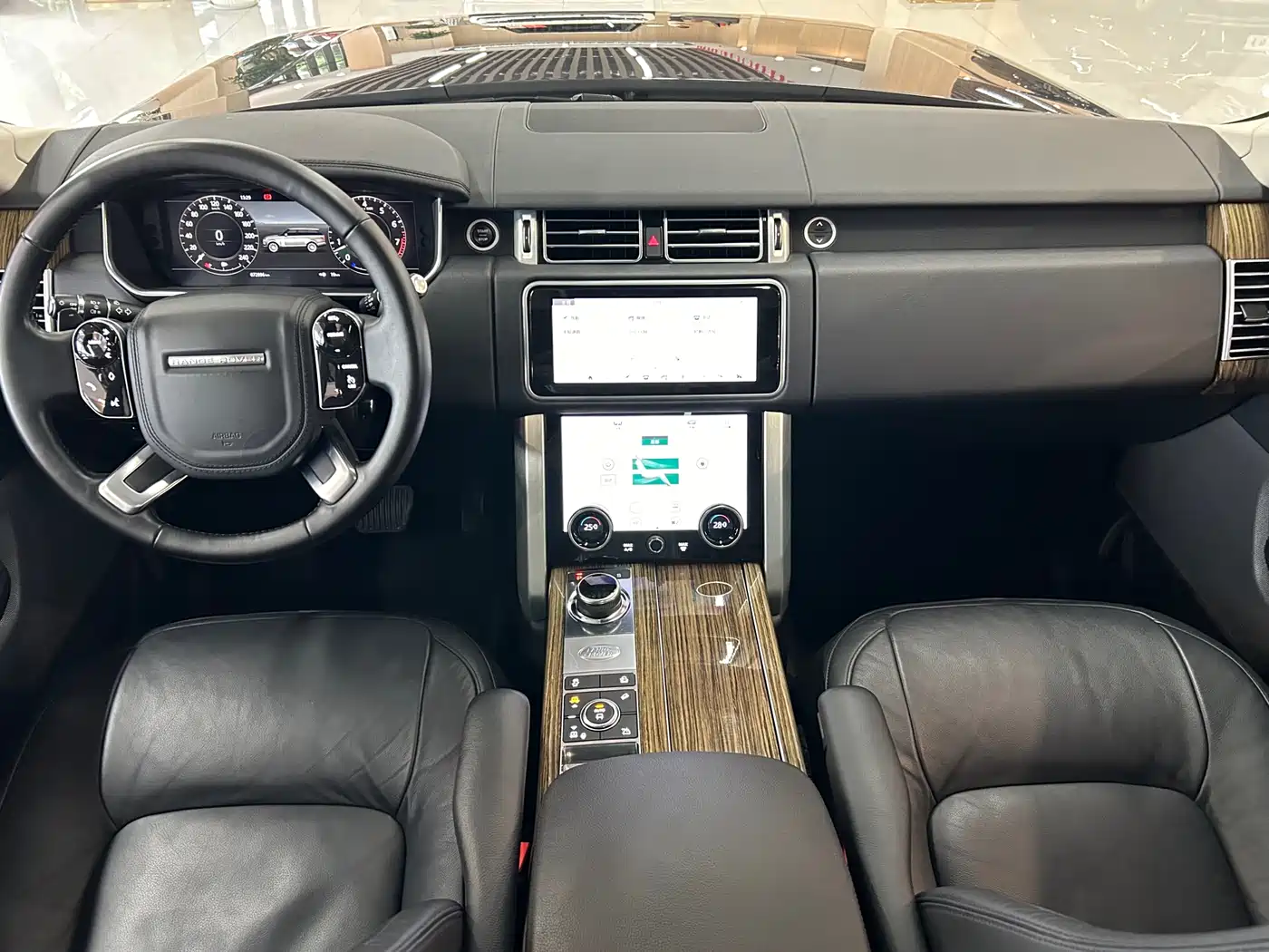 Land Rover Range Rover 2019 3.0 SC V6 Golden Age Edition фото 31