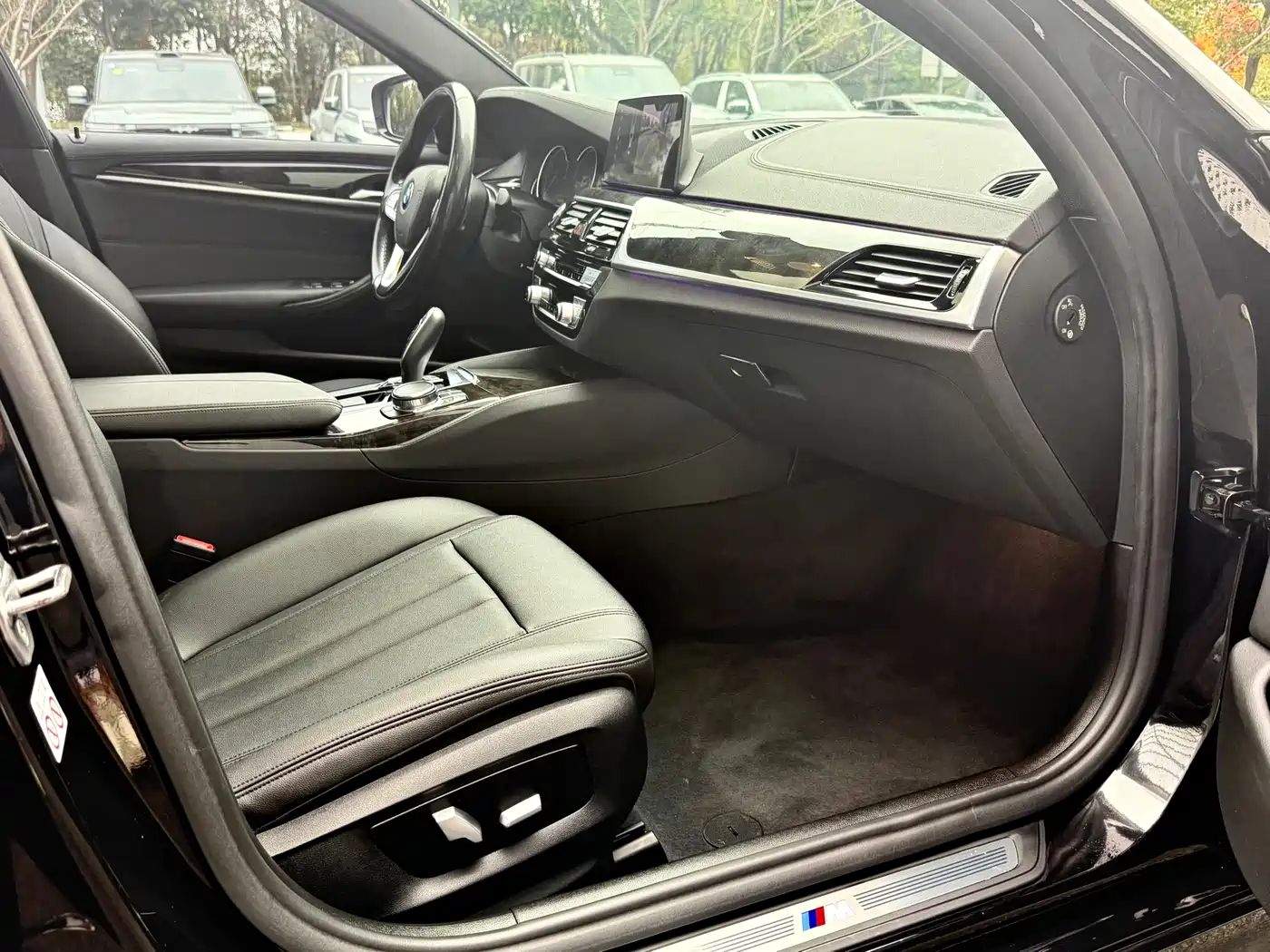 BMW 5 Series 2018 525Li M Sport Package фото 13