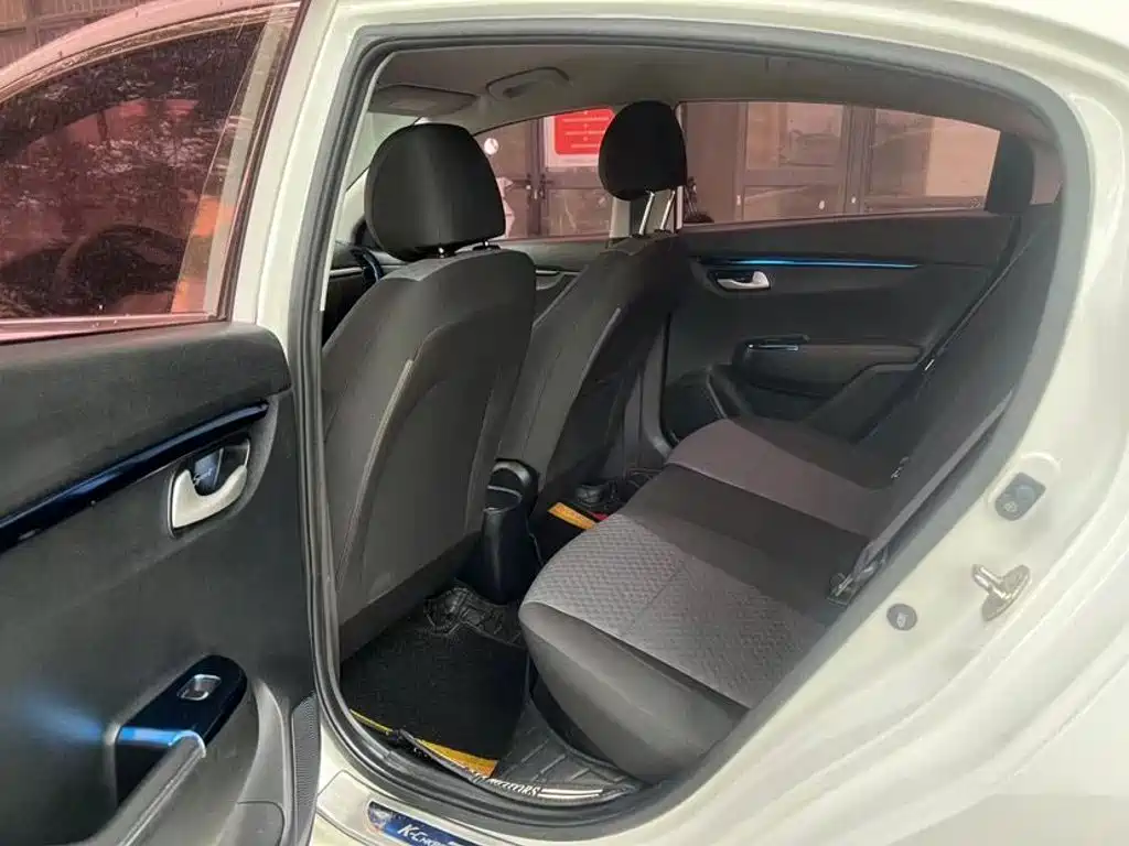 Kia K2 2017 2017 Sedan 1.4L AT GLS