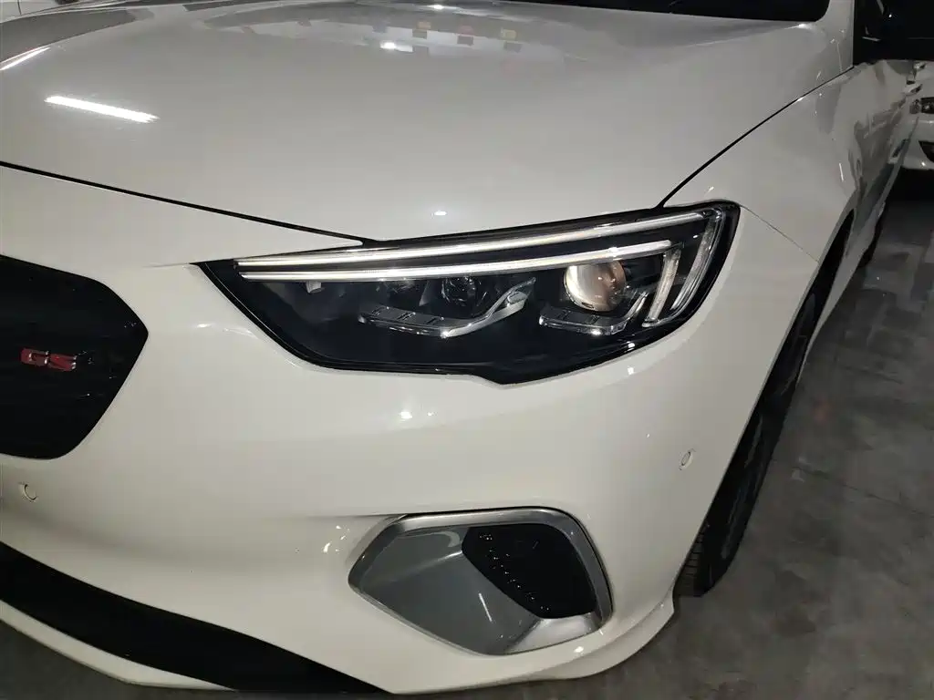 Buick Regal 2017 GS 28T Luxury Model фото 3