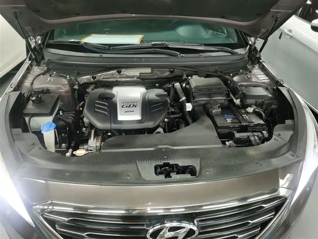 Hyundai Sonata 2015 1.6T GLS Smart фото 20