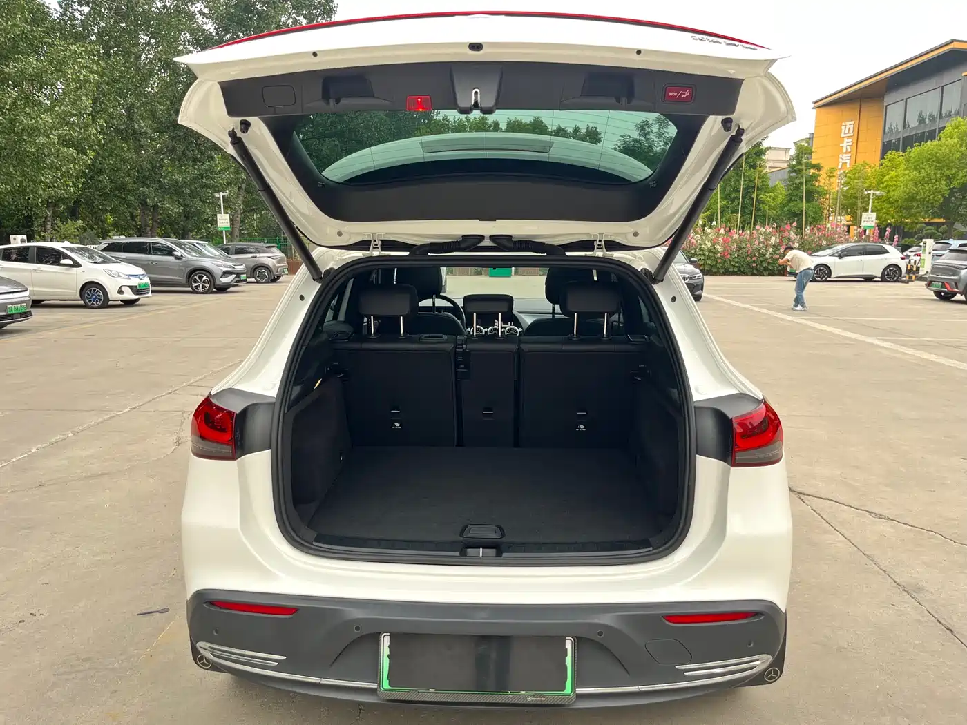 Mercedes-Benz EQA 2023 EQA 260 фото 9