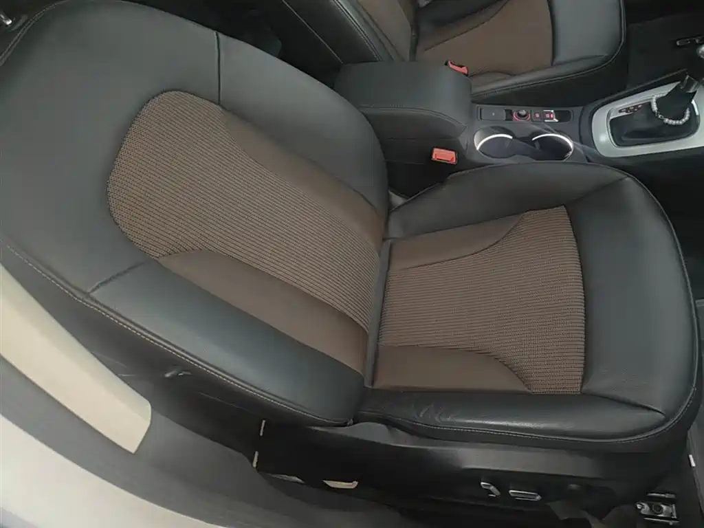 Audi Q3 2018 30th Anniversary Edition 35 TFSI Fashion фото 25