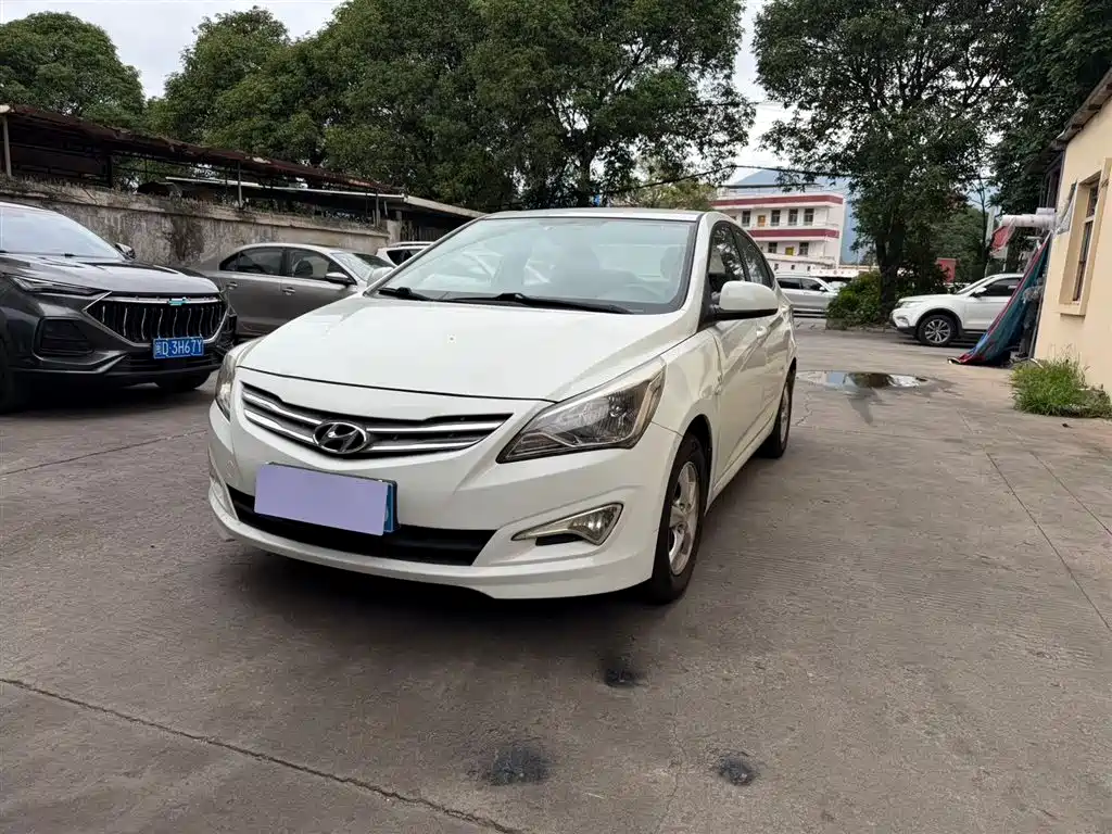 Hyundai Verna 2014 1.4L Automatic Smart GLS