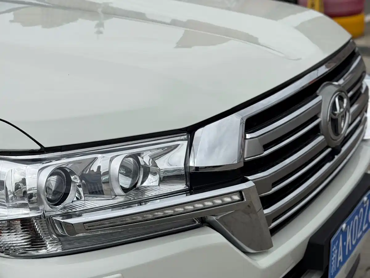 Фото 15 - Toyota Land Cruiser (Import)