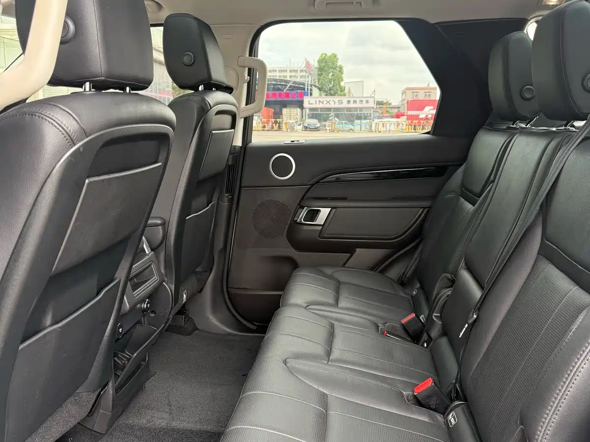 Land Rover Discovery 2018 2.0T SE фото 9