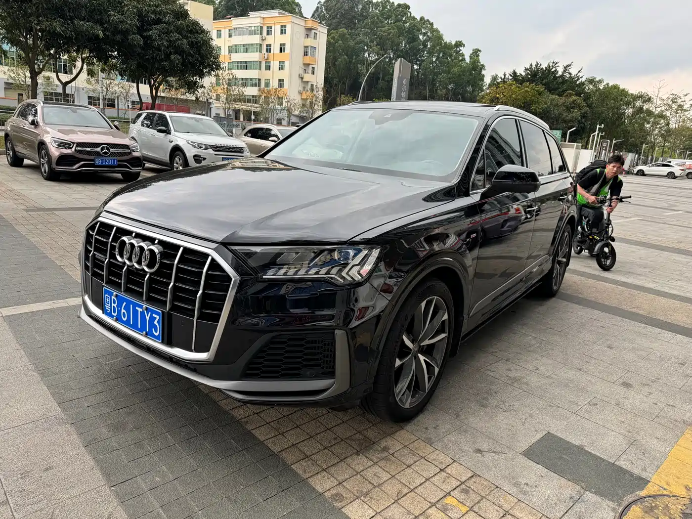 AUDI Q7