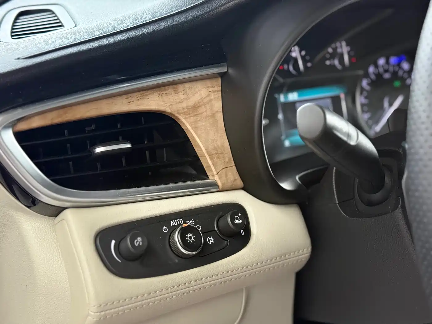 Buick GL8 2018 ES 28T Comfort Type China VI фото 10