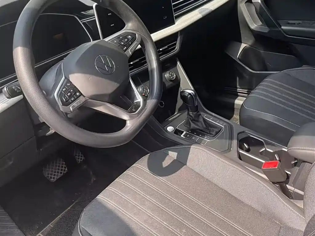 Volkswagen Tiguan L 2022 330TSI Automatic 2WD Comfort Edition фото 18