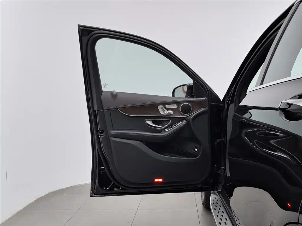 Mercedes-Benz GLC 2022 GLC 300 L 4MATIC Dynamic Collector's Edition фото 8