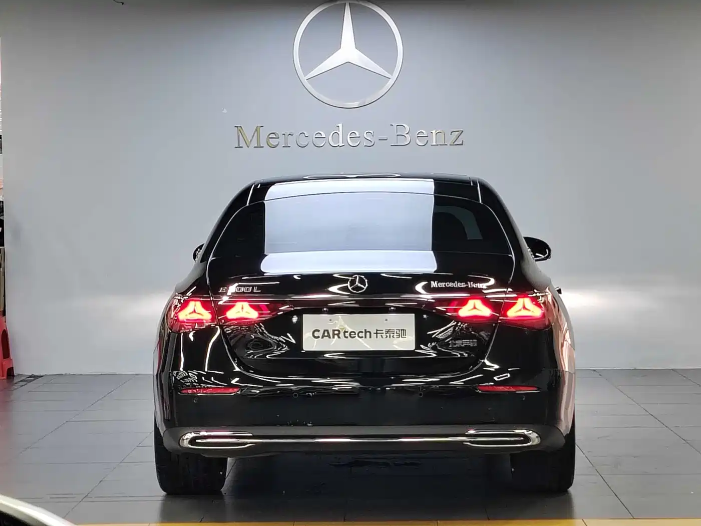 Mercedes-Benz E-Class, миниатюра 5