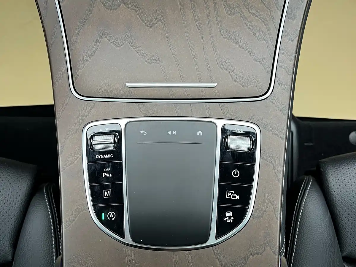 Mercedes-Benz GLC 2020 Facelift GLC 260 L 4MATIC Luxury фото 27