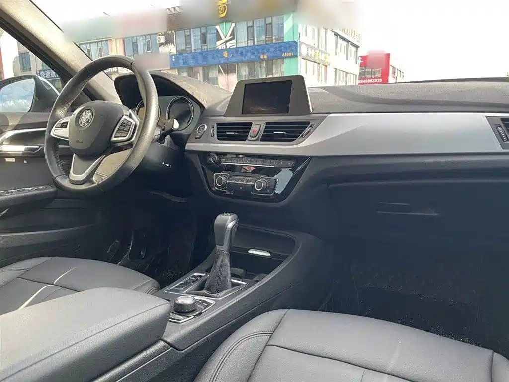 BMW 1 Series 2018 Facelift 118i Fashion фото 2