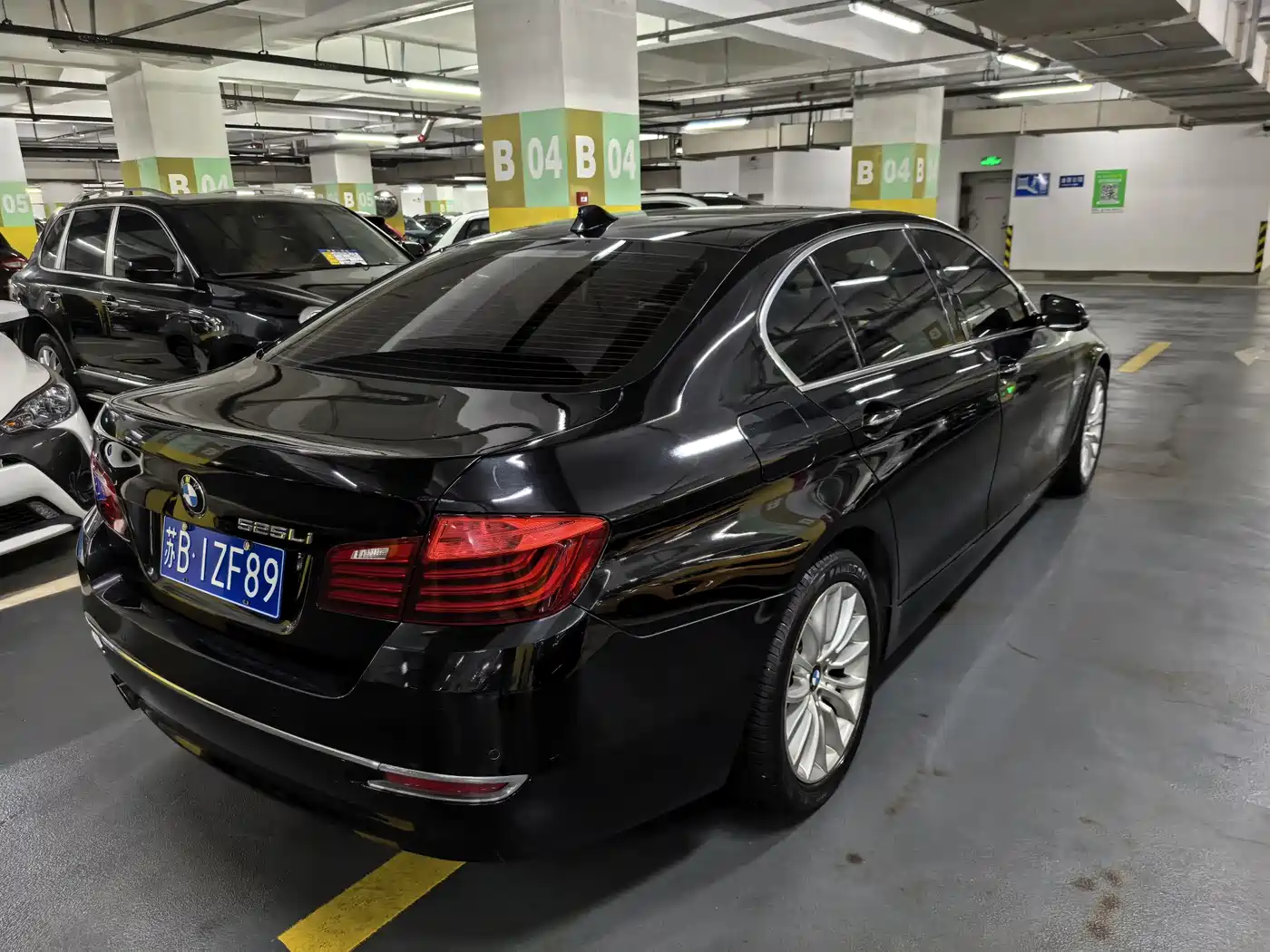 BMW 5 Series 2014 525Li Luxury Design Package фото 5