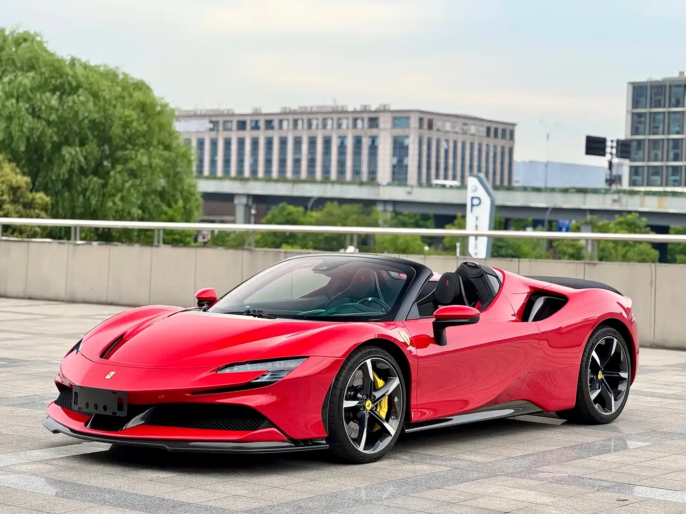 Ferrari SF90 2021 3.9T V8 Spider