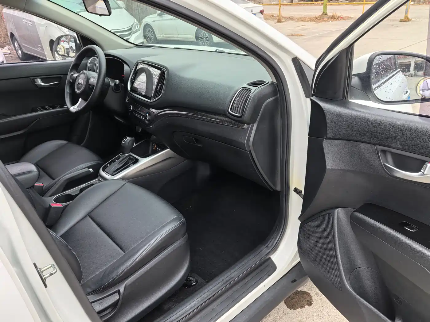 Kia KX3 Smart Run 2015 1.6L Automatic 2WD DLX фото 12