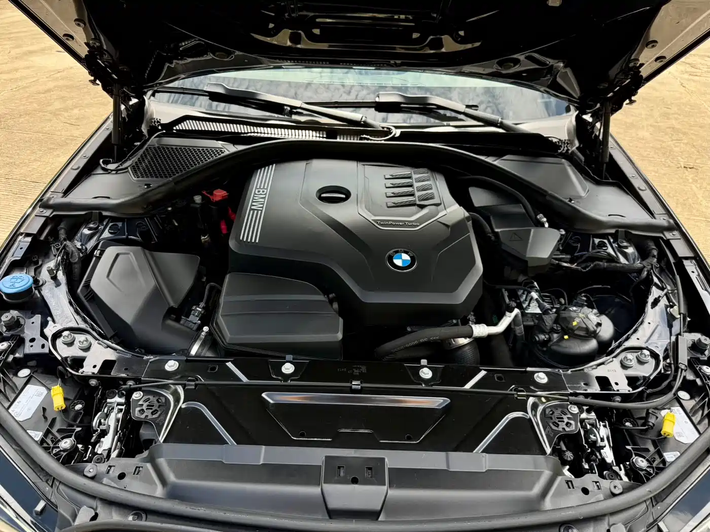 BMW 3 Series 2023 325i M Sport Black Night Package фото 16