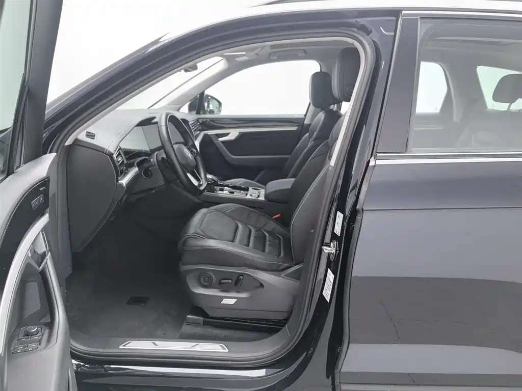 Volkswagen Touareg New Energy 2021 eHybrid фото 10