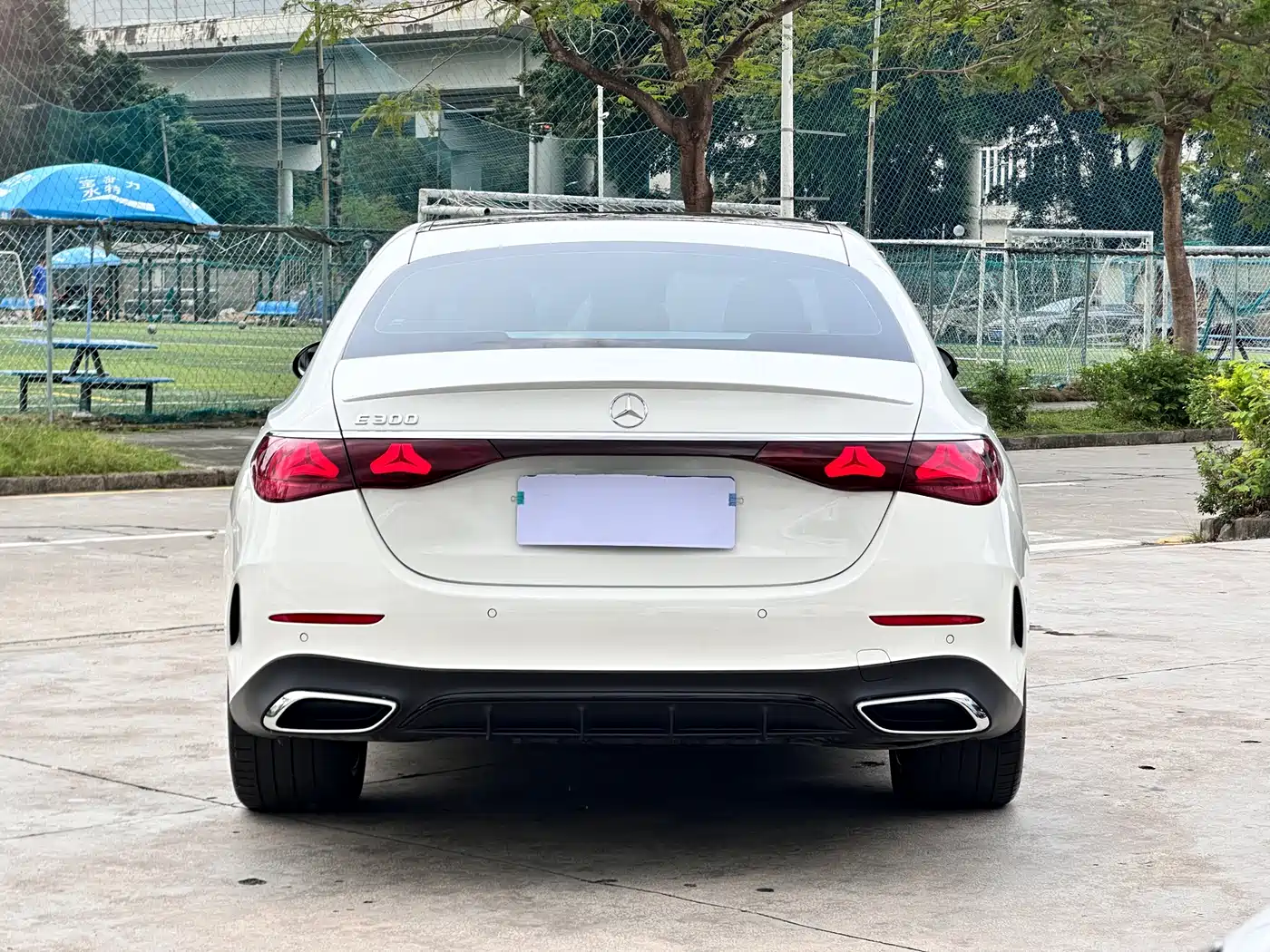 MERCEDES-BENZ E-CLASS (IMPORTED)