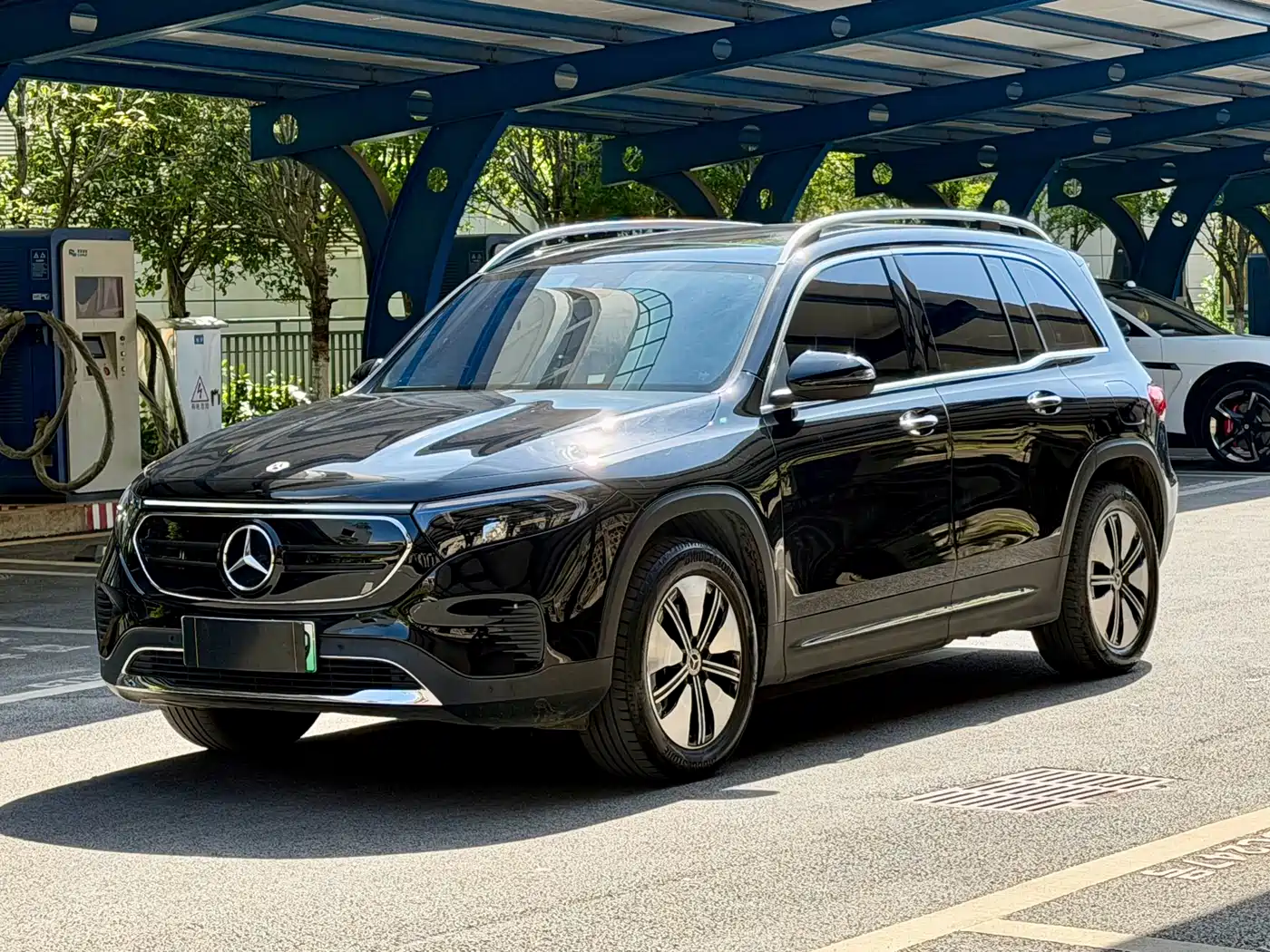 MERCEDES-BENZ EQB