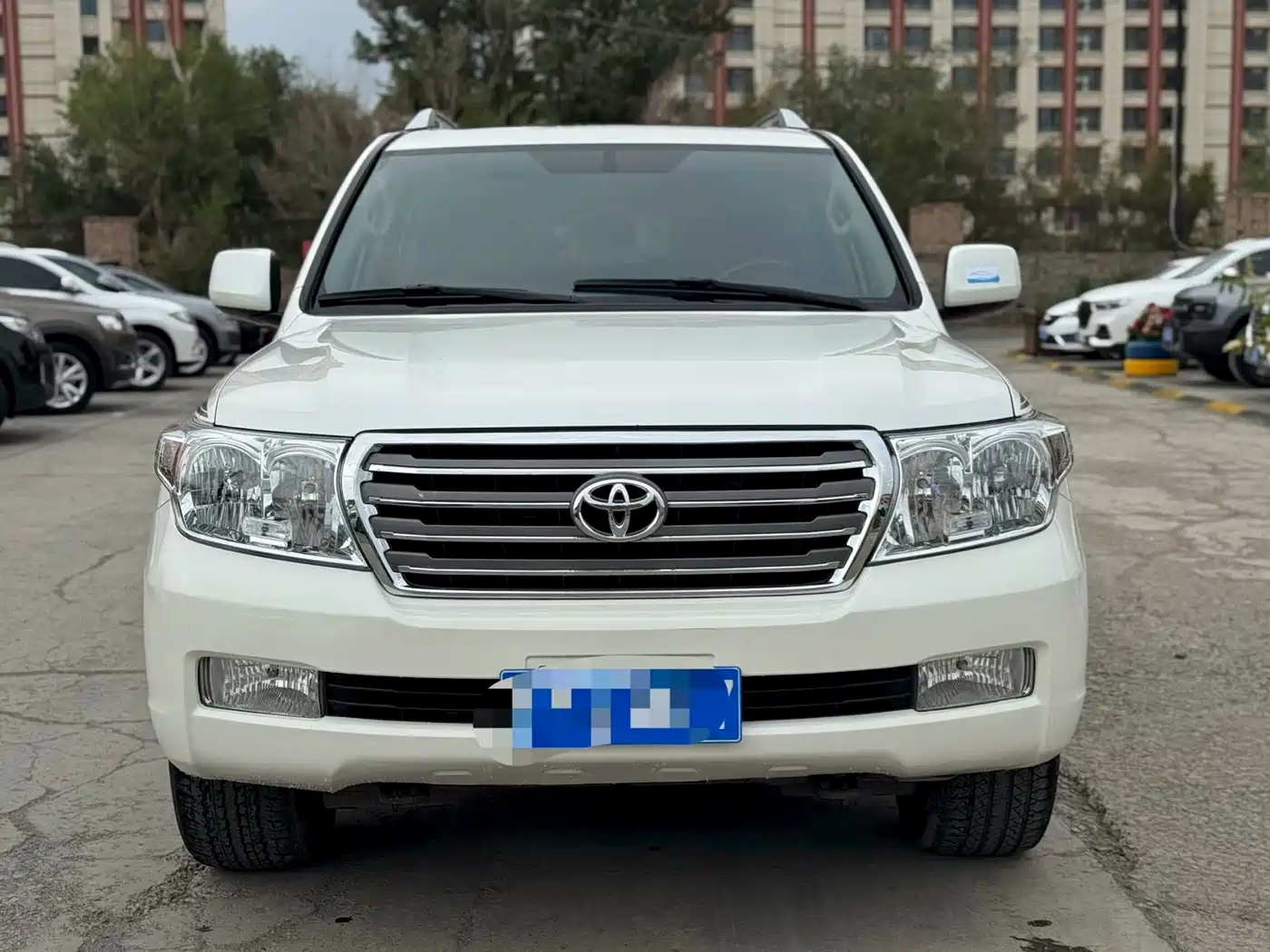 Toyota Land Cruiser (Import) 2012