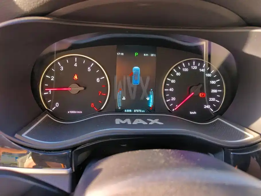 Фото 14 - BYD Song MAX
