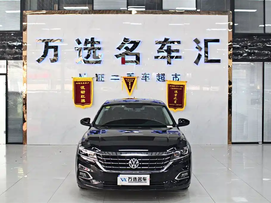 Volkswagen Passat 2020 280TSI Business Edition China VI фото 3