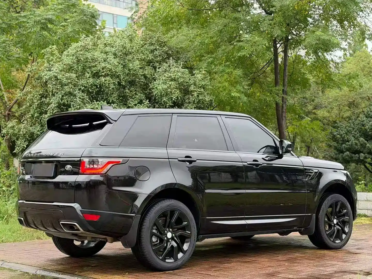Фото 9 - Land Rover Range Rover Sport