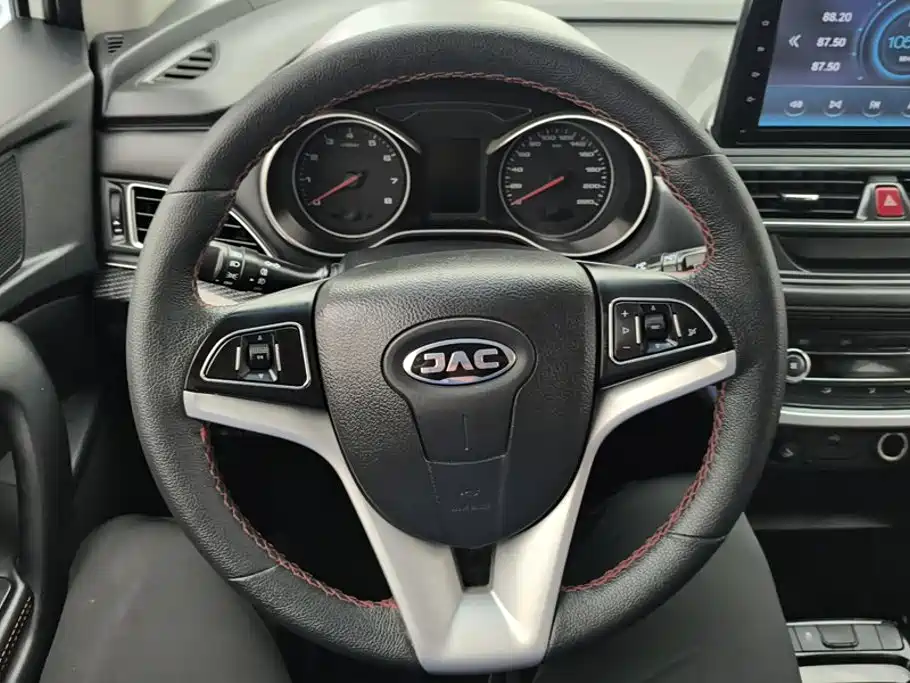 Фото 15 - JAC Refine S3