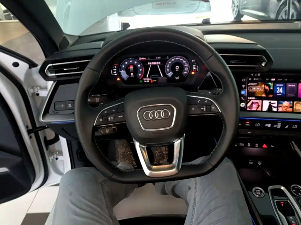 Audi A3 2026 2025 Facelift Sportback 35TFSI Flying Spur Premium