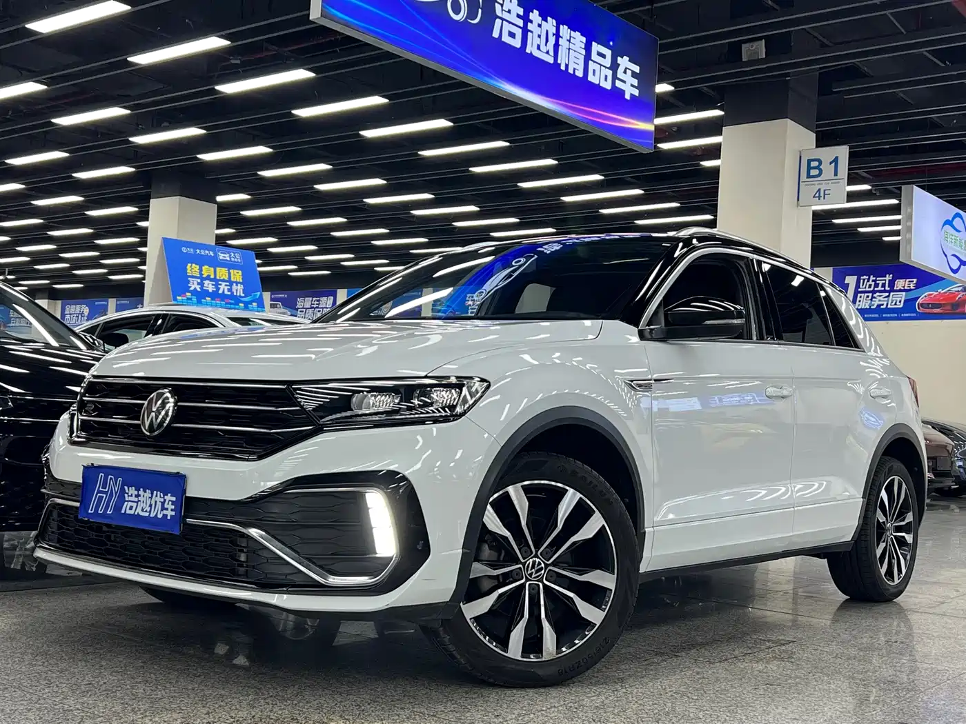 Volkswagen T-Roc, миниатюра 2