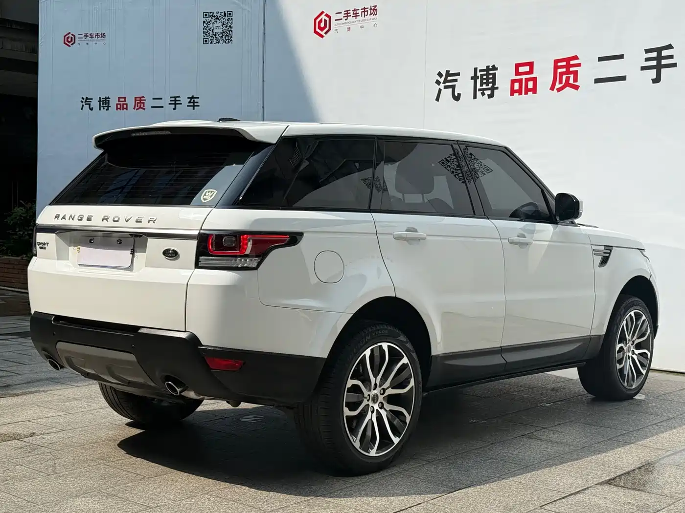 Land Rover Range Rover Sport 2016 3.0 SDV6 HSE фото 9