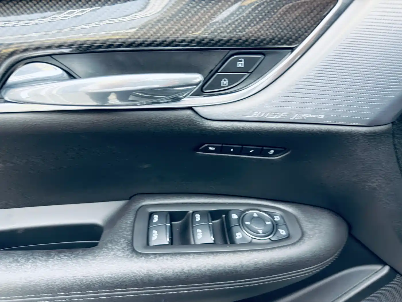Cadillac XT6 2025 2023 2.0T 6-Seat 4WD Platinum Black Diamond Edition