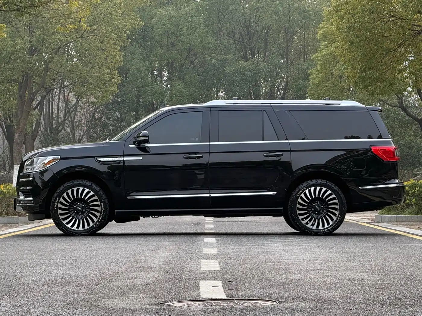 LINCOLN NAVIGATOR