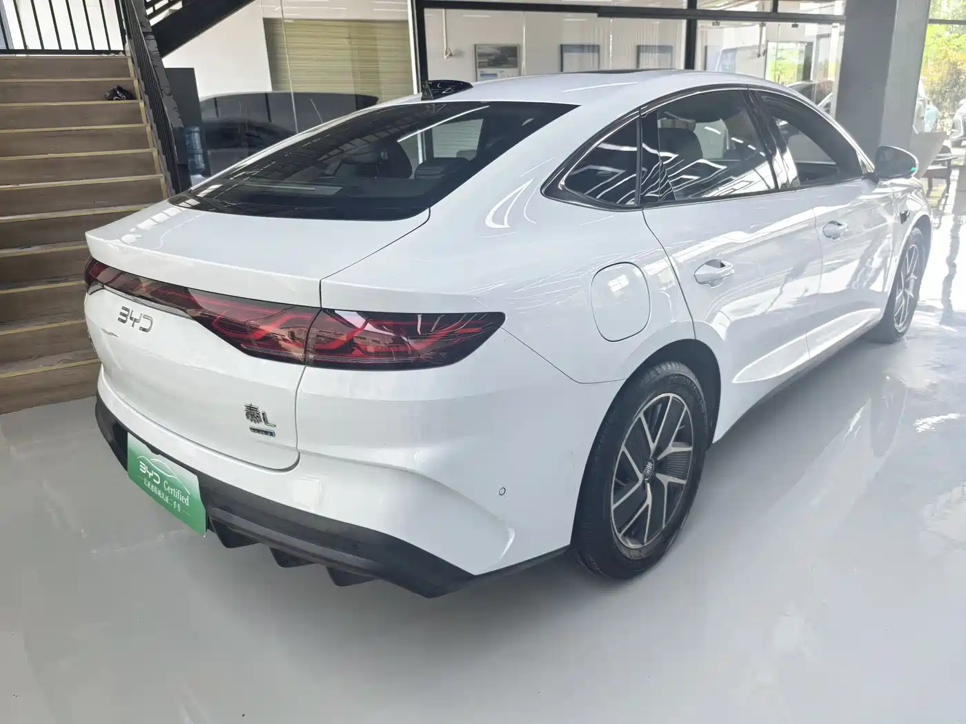 BYD QIN L
