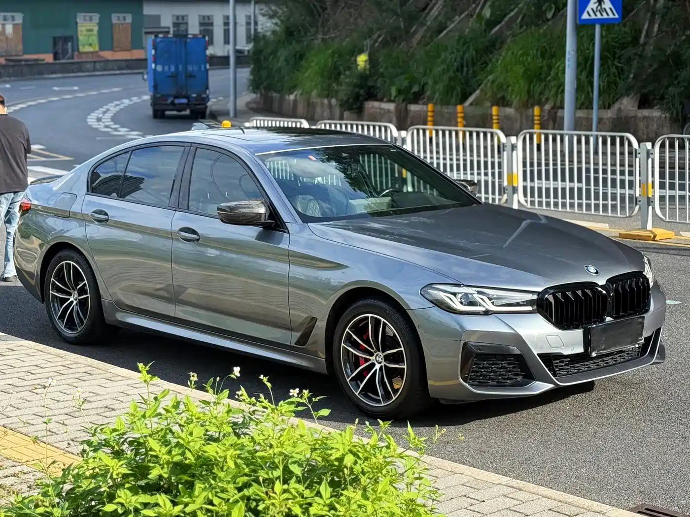 BMW 5 Series (Import) 2021 525i M Sport Package фото 3