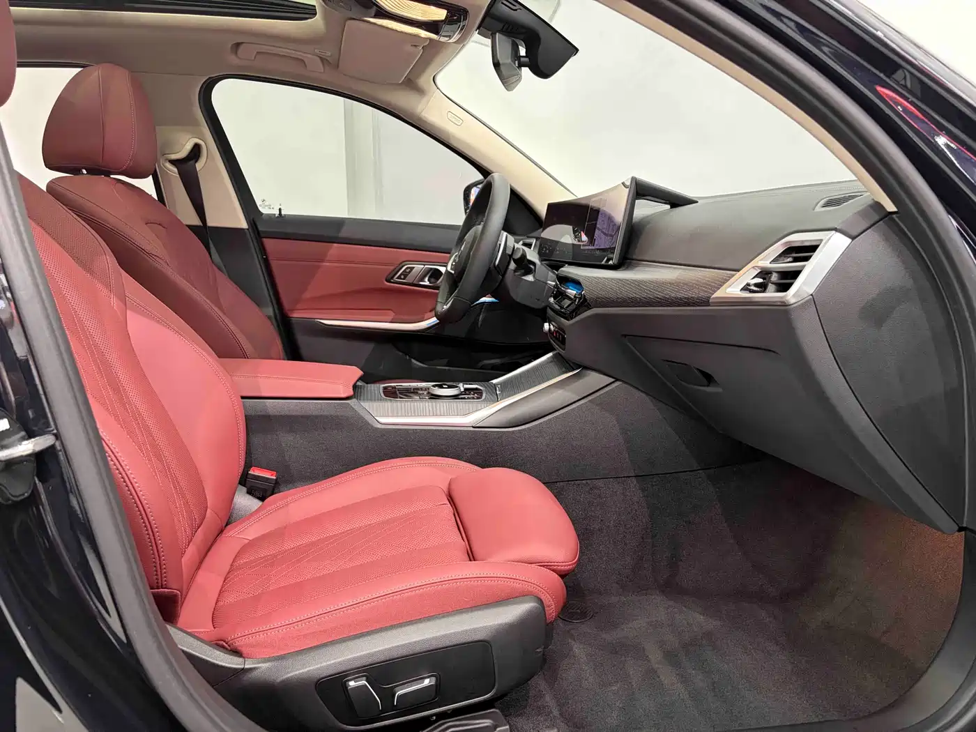 BMW 3 Series 2025 325Li M Sport Package фото 14
