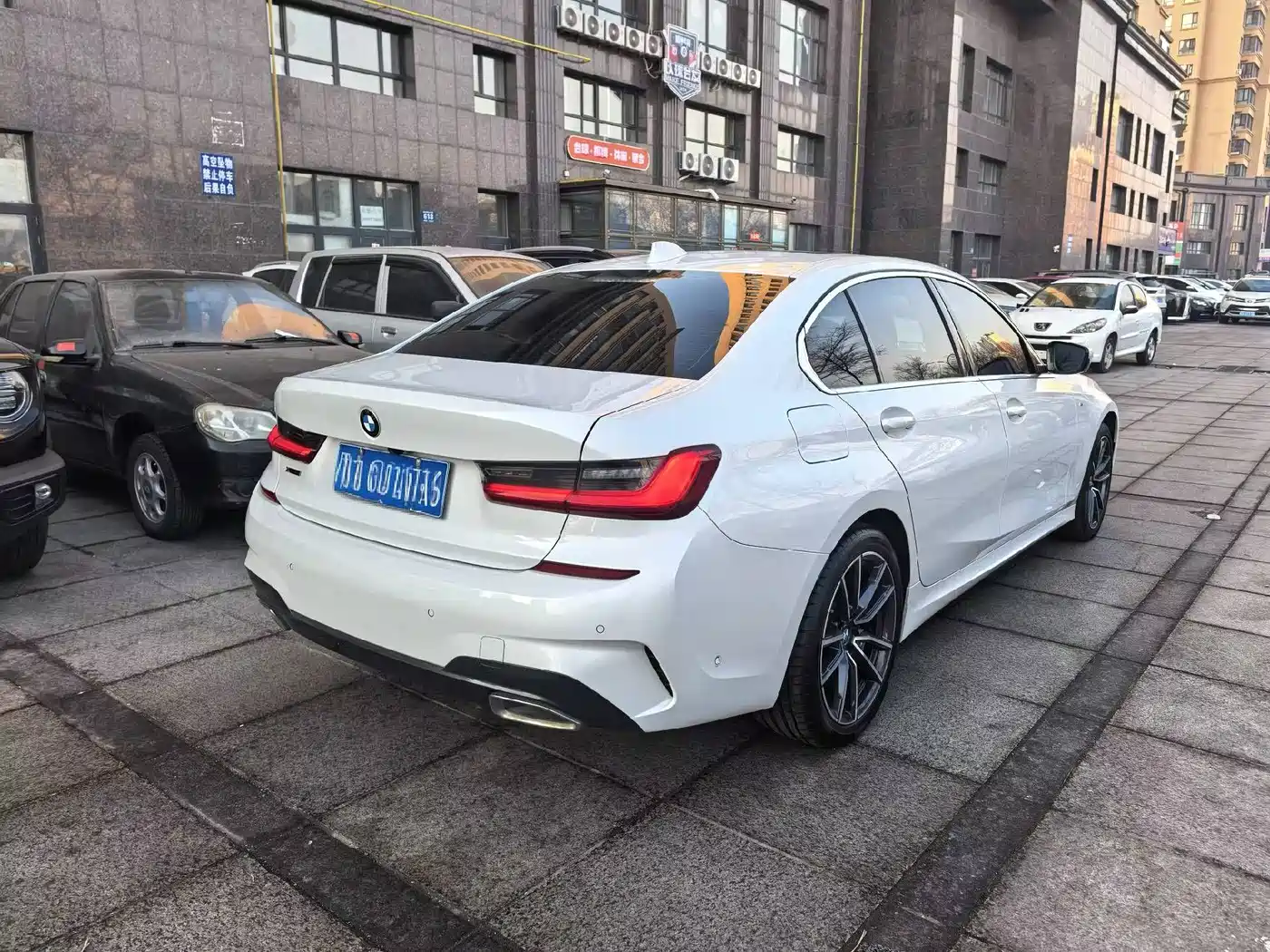 BMW 3 Series 2021 325Li xDrive M Sport Package фото 4