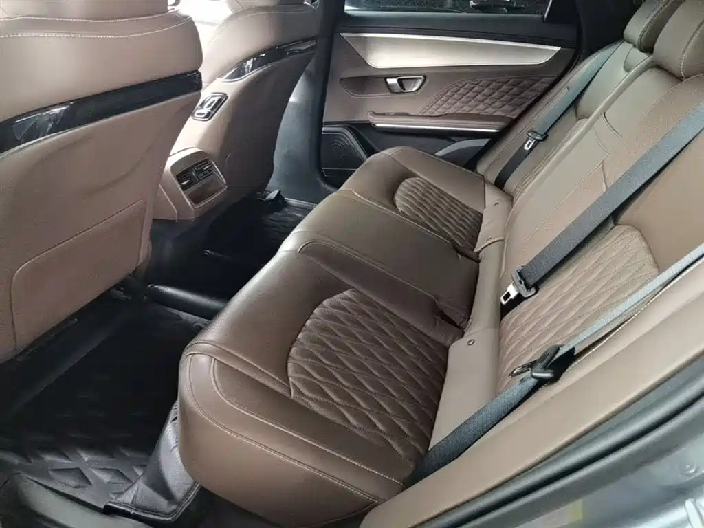 BYD Han 2022 DM-i 121KM Premium фото 17