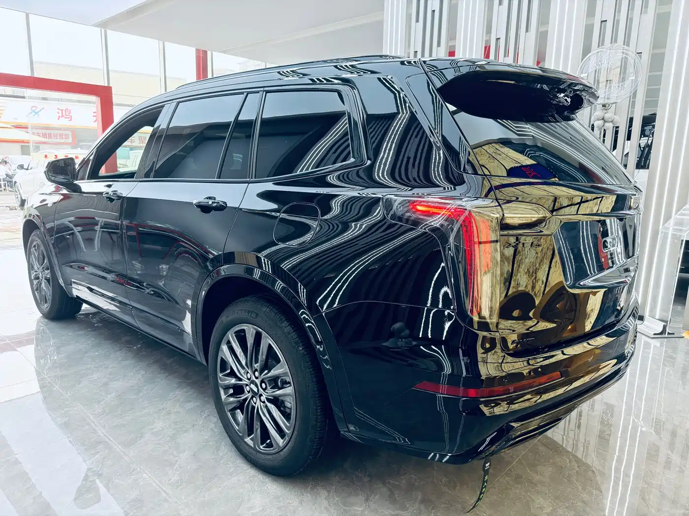 Cadillac XT6 2025 2023 2.0T 6-Seat 4WD Platinum Black Diamond Edition