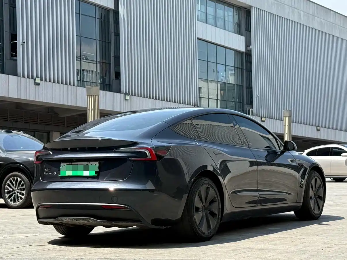 Tesla Model 3 2025 Model Rear-Wheel Drive Edition фото 4