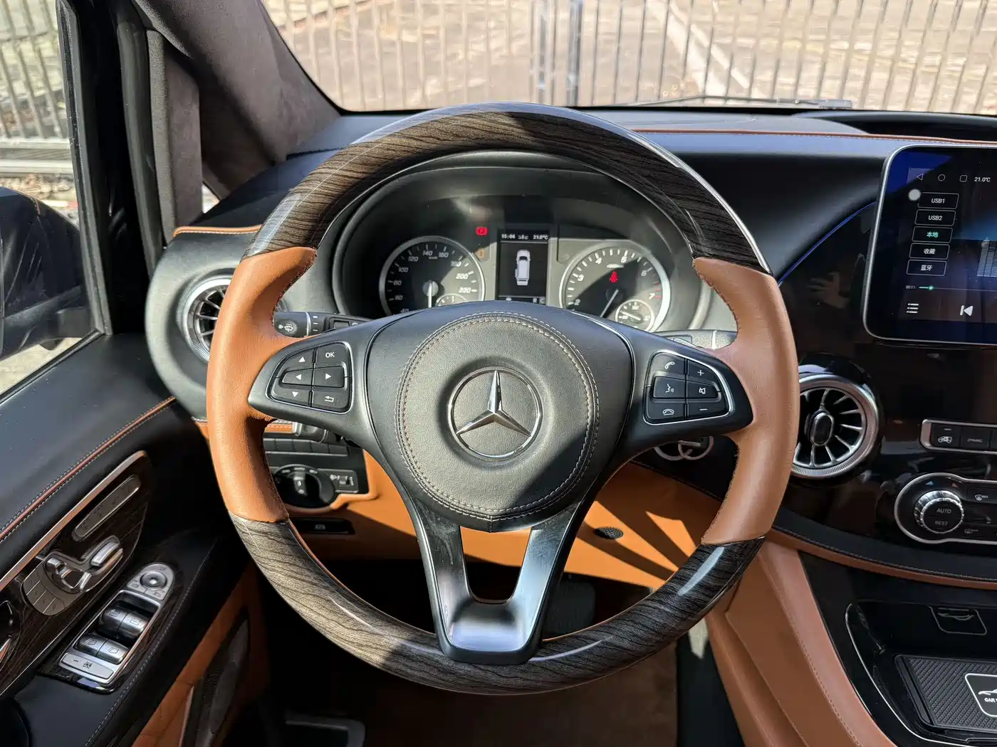 Mercedes-Benz Vito 2021 2.0T Business Edition 7-seater фото 11