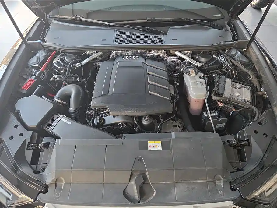 Audi A6L 2021 45 TFSI Exclusive Sport фото 10