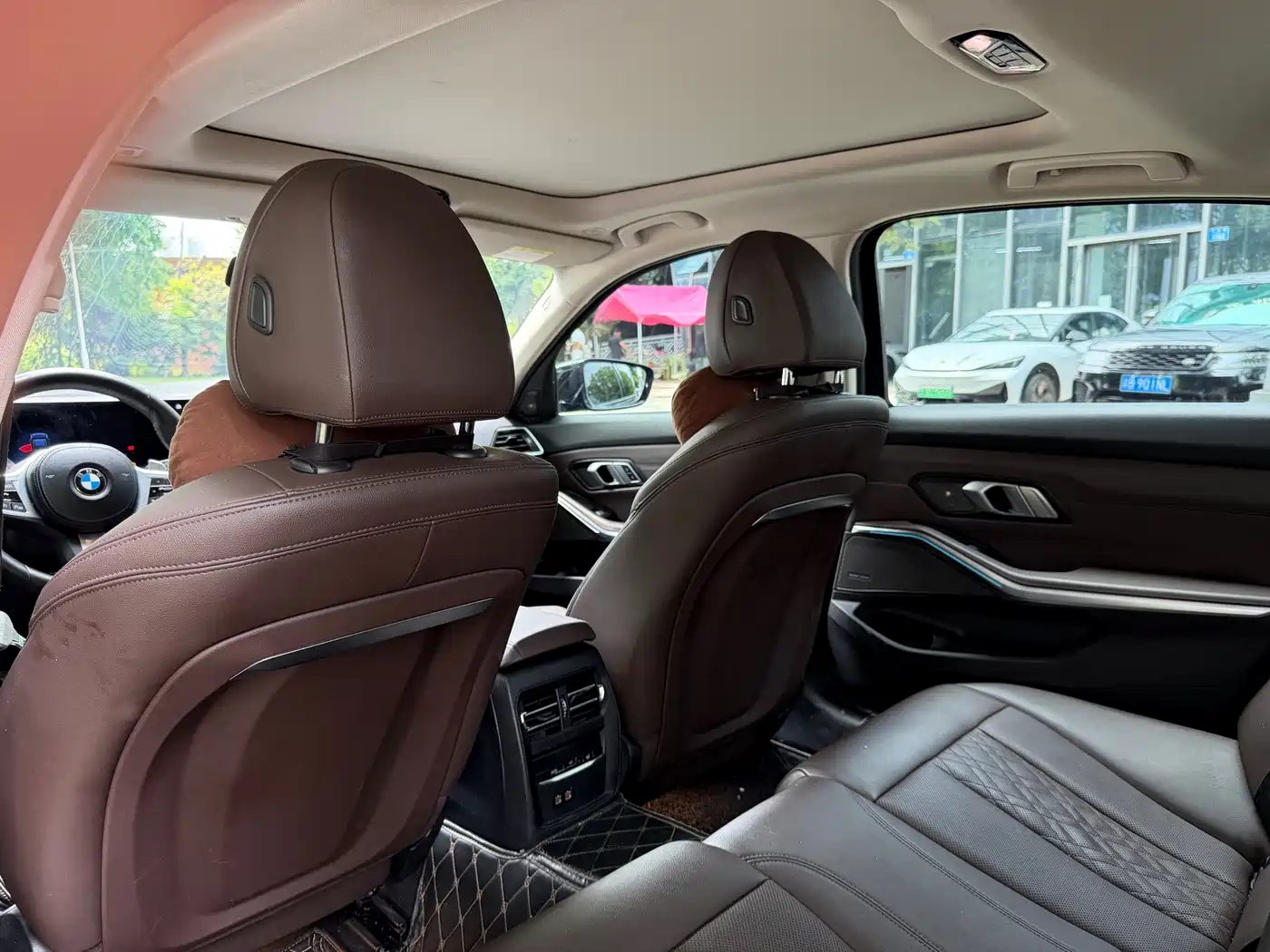 BMW 3 Series 2023 325Li M Sport Black Night Package фото 9