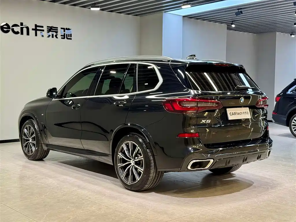 BMW X5 (Import) 2021 xDrive30i M Sport Package фото 6