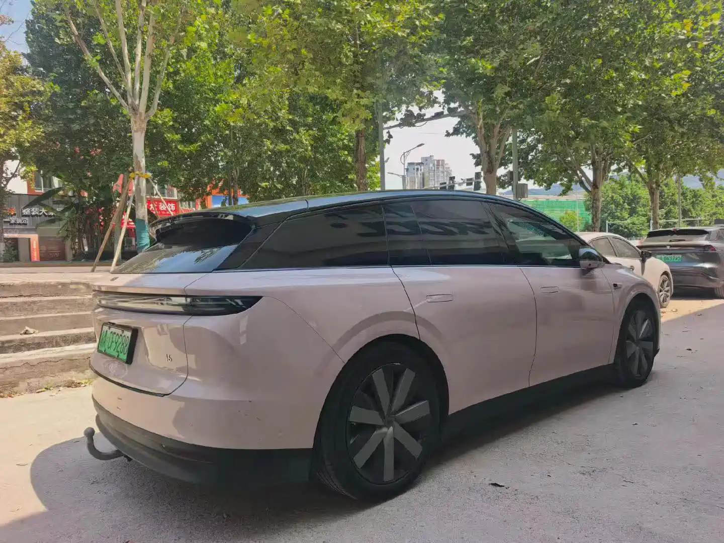 Фото 6 - Li Auto i6